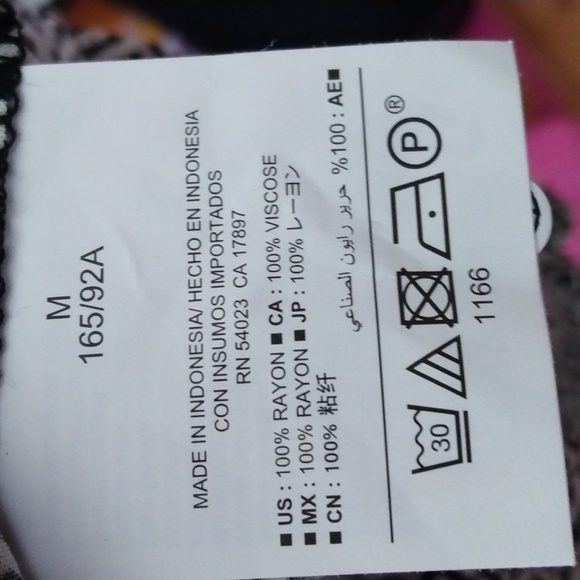 Old Navy women's black and white geometric Romper size Medium Nwot - Picture 8 of 17